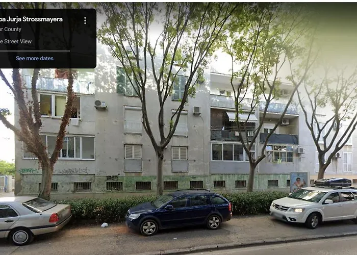 Yakov Free Public Parking And Balcony