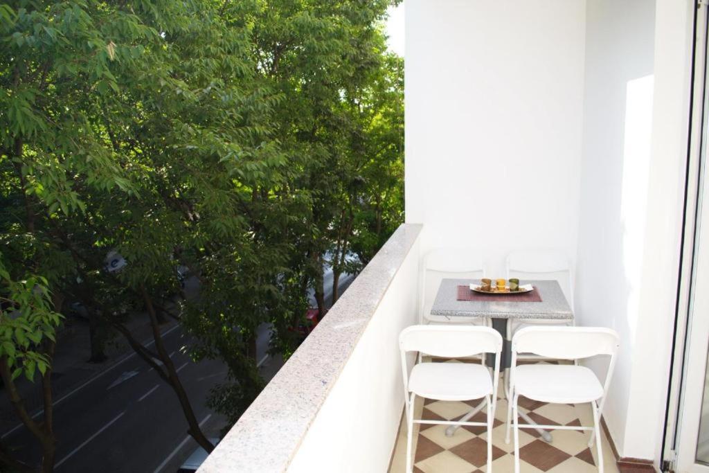 Yakov Free Public Parking And Balcony