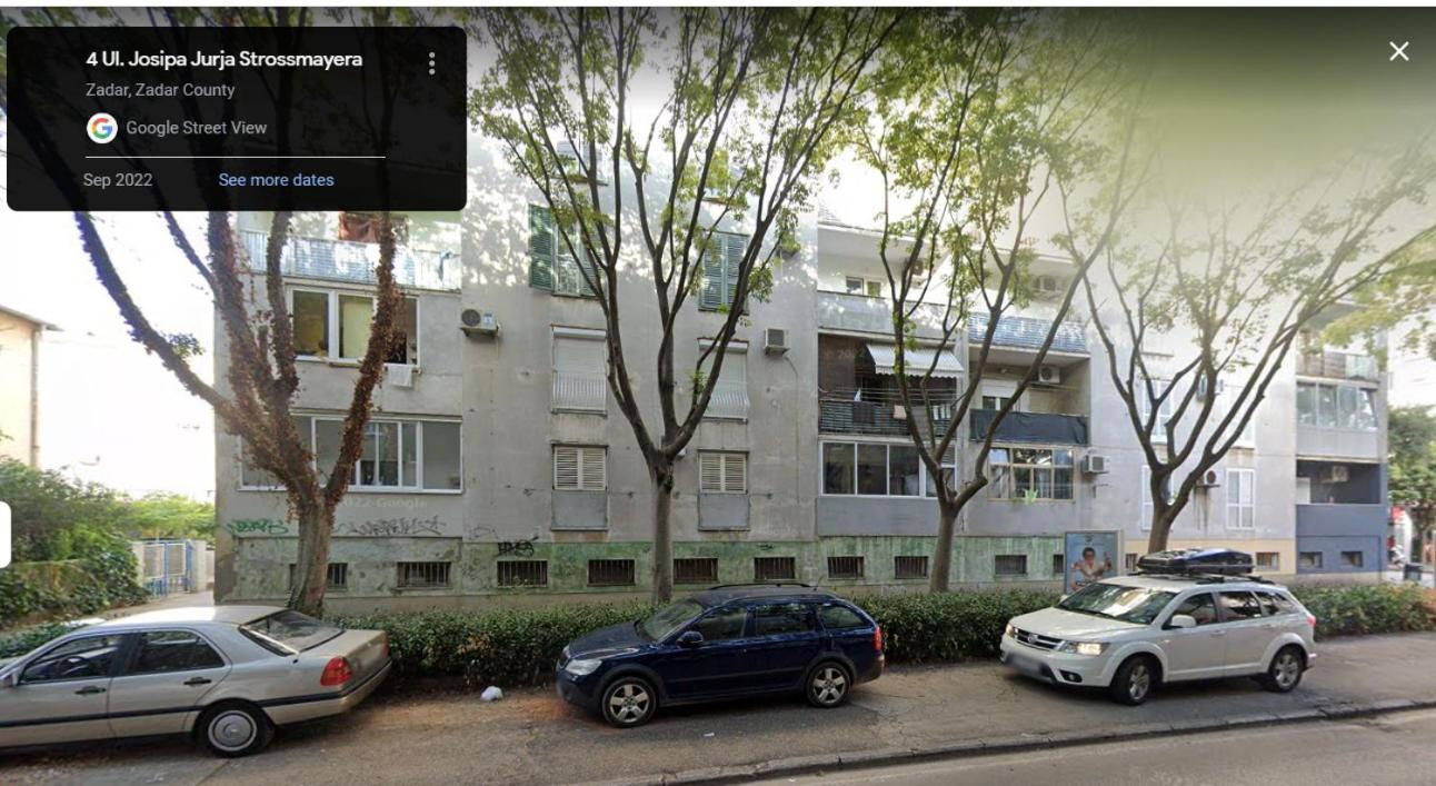 Yakov Free Public Parking And Balcony *